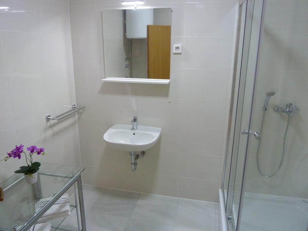 Apartment Ivan-Experience 3 Bedrooms 루브스키 외부 사진